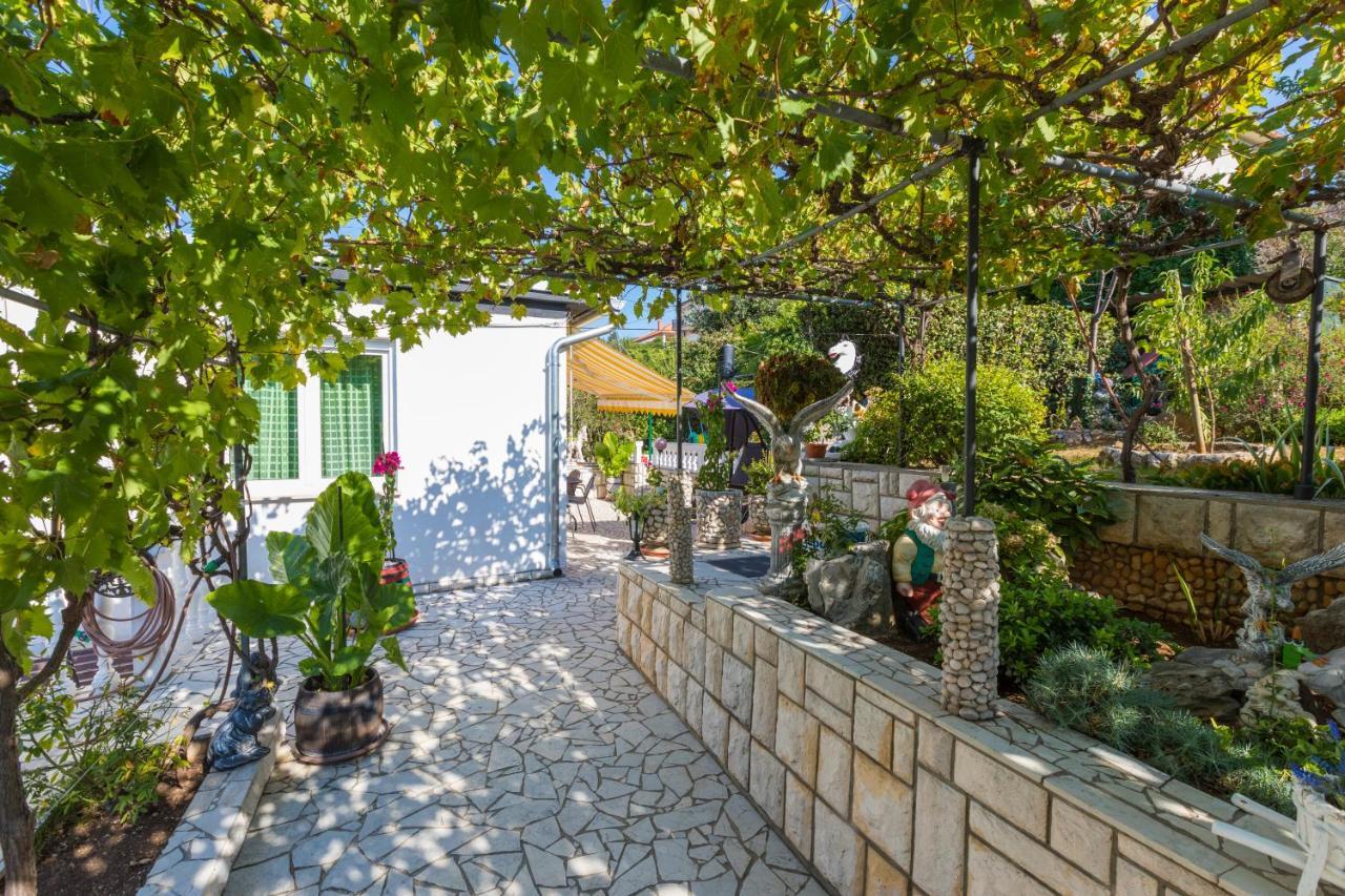 Apartman Mladenka Dramalj Esterno foto