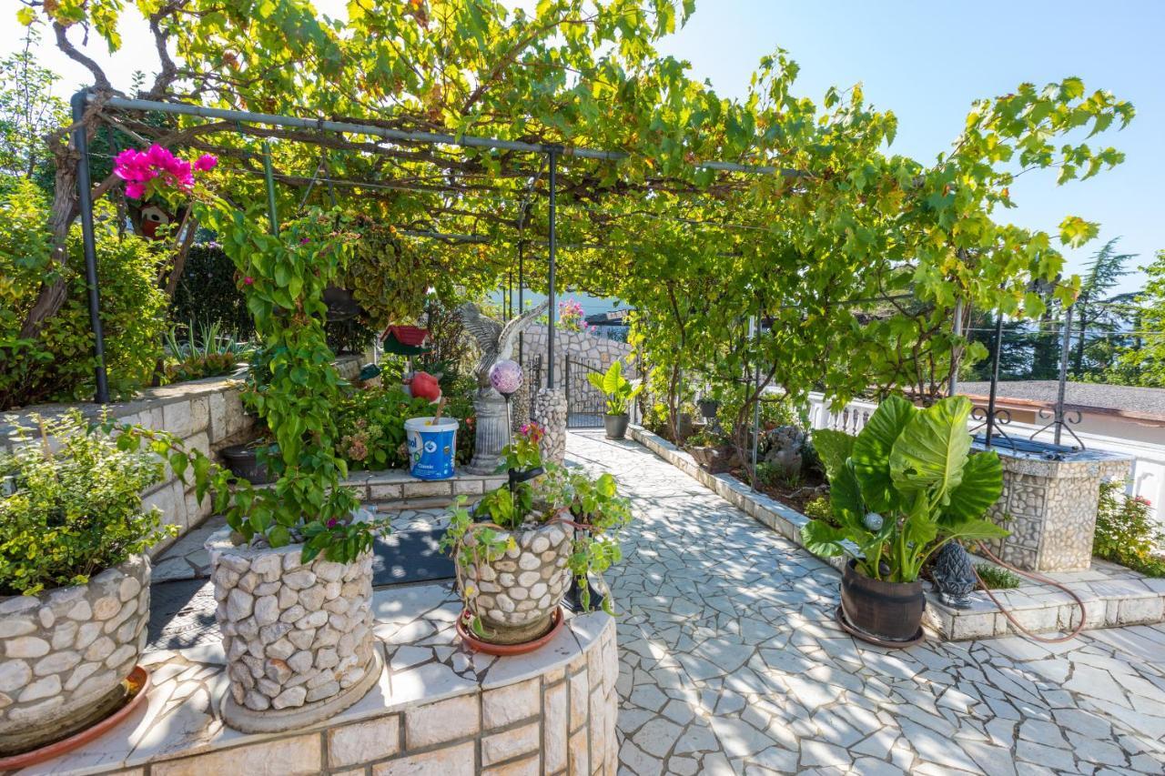 Apartman Mladenka Dramalj Esterno foto